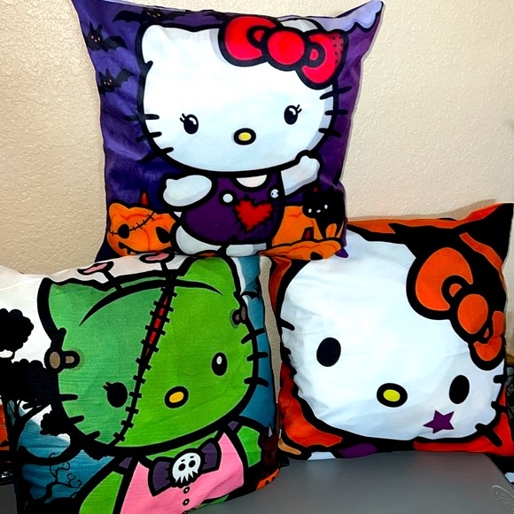 Sanrio Hello Kitty & Friends + MORE SPOOKY SURPRISE BOX SHOW! 🎃 Fri. 9/20/24 - Picture 3 of 11